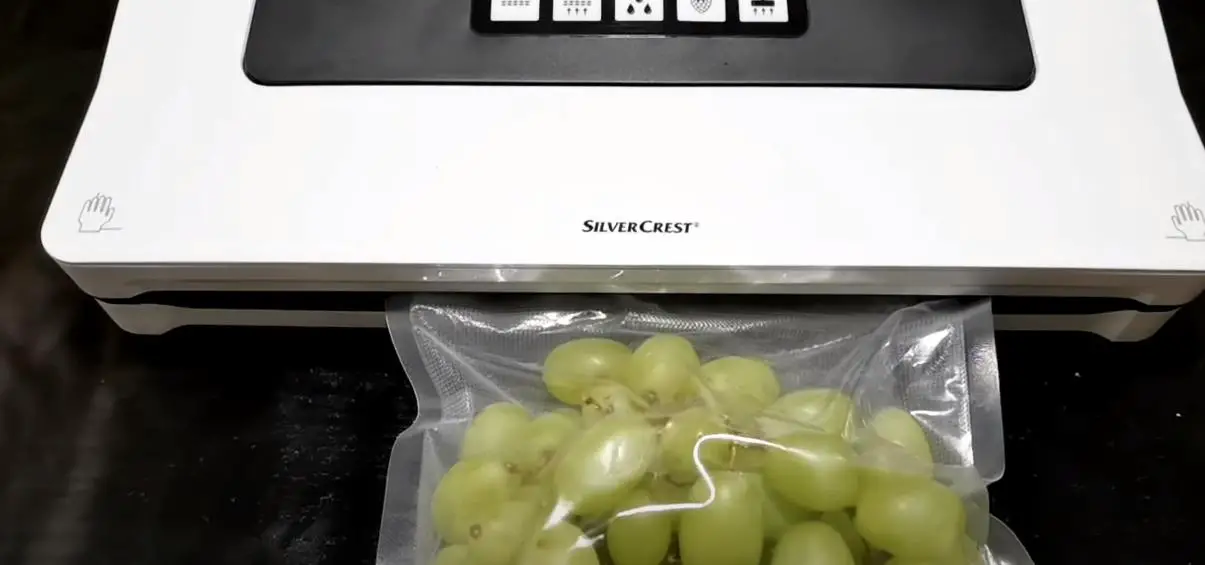  vacuum sealing grapes