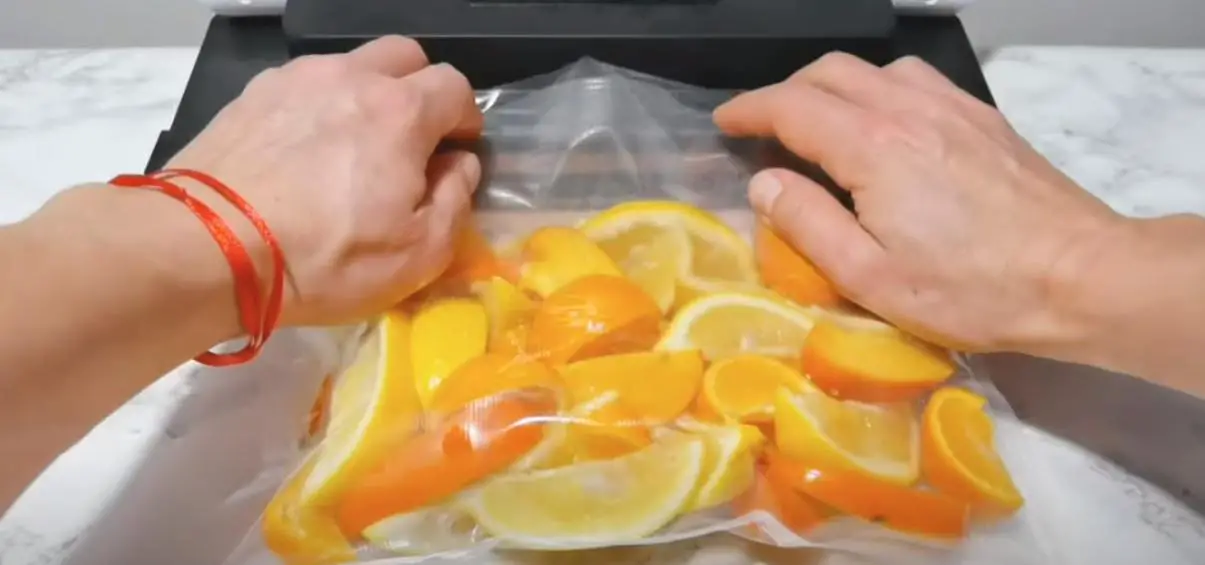  vacuum sealing oranges