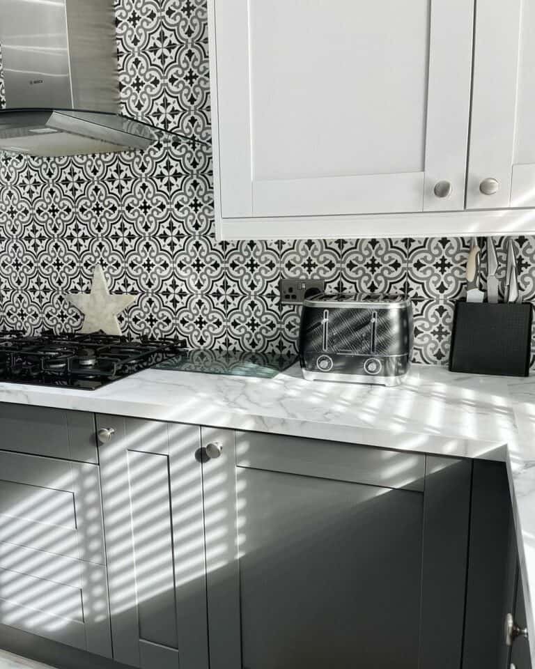 Black-and-white patterned backsplash