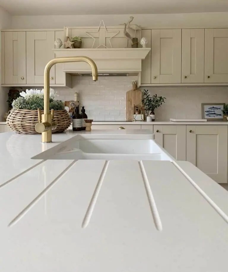 Cream Shaker Cabinets with Butler Sink