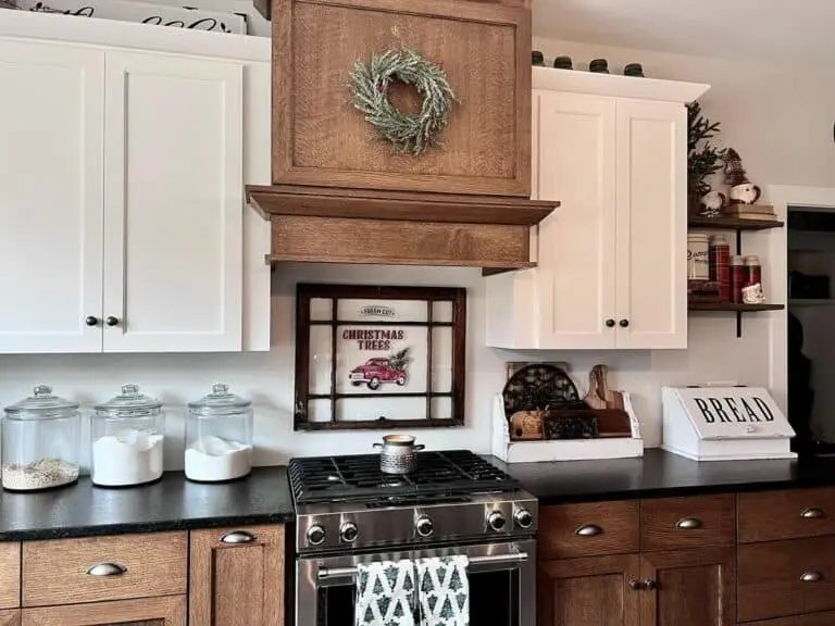 Farmhouse Christmas Kitchen