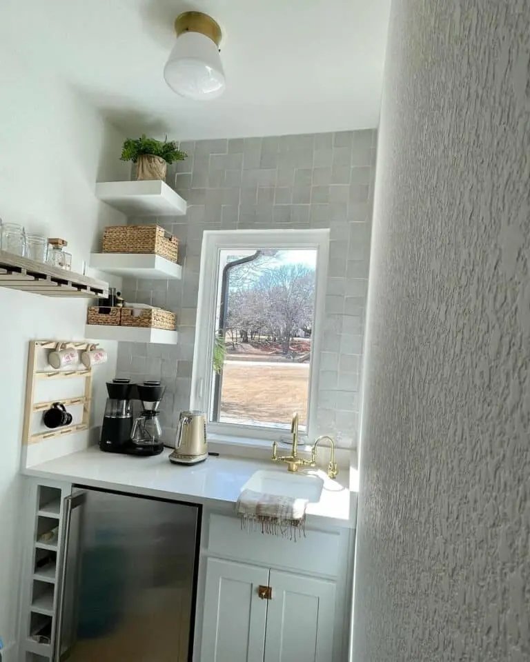 Golden Faucet Modern Pantry