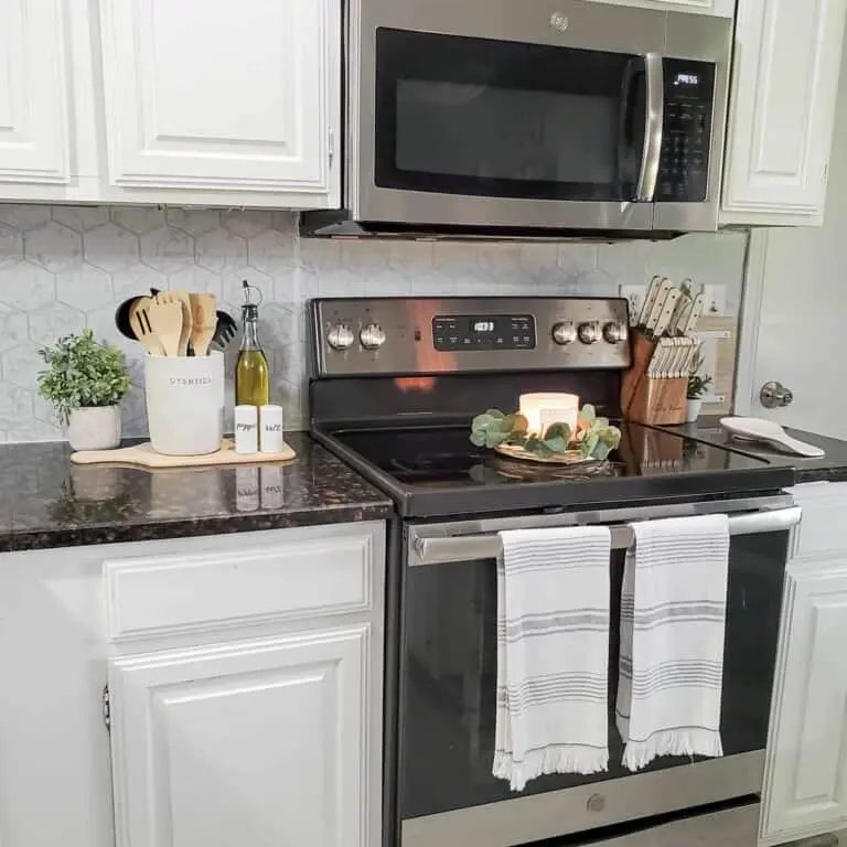Hexagon tile backsplash