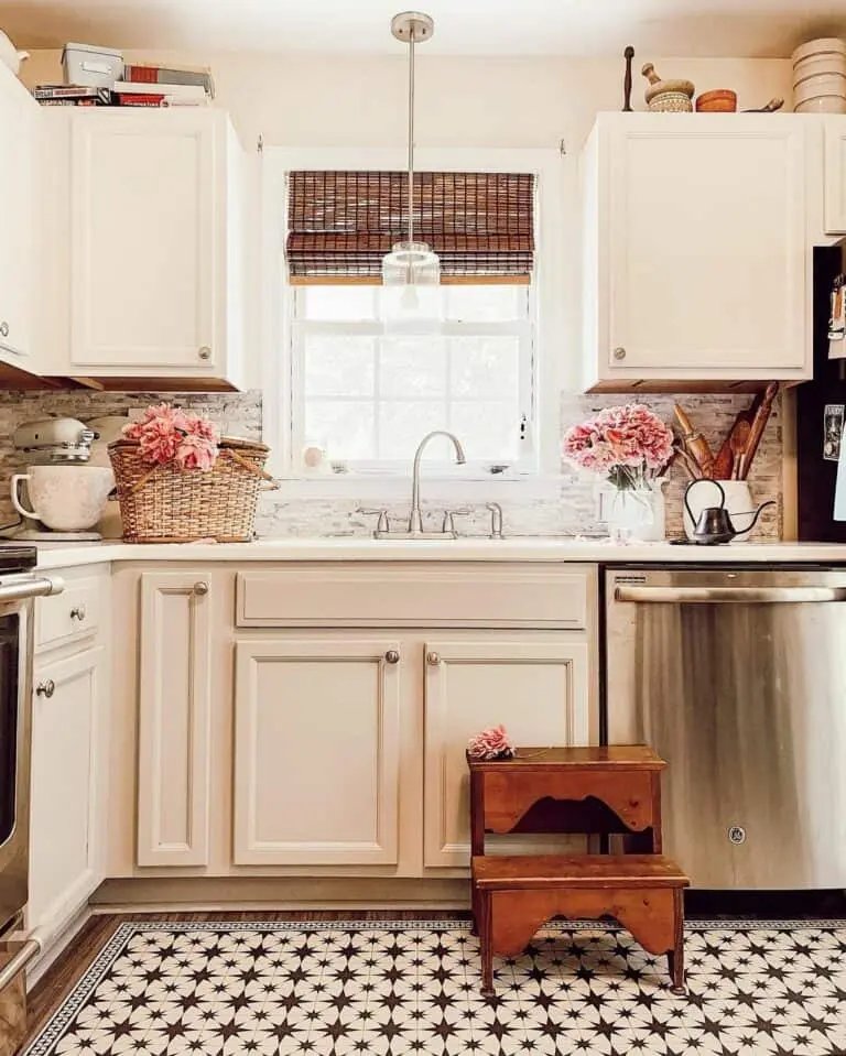 Ivory Cabinets with White Countertop