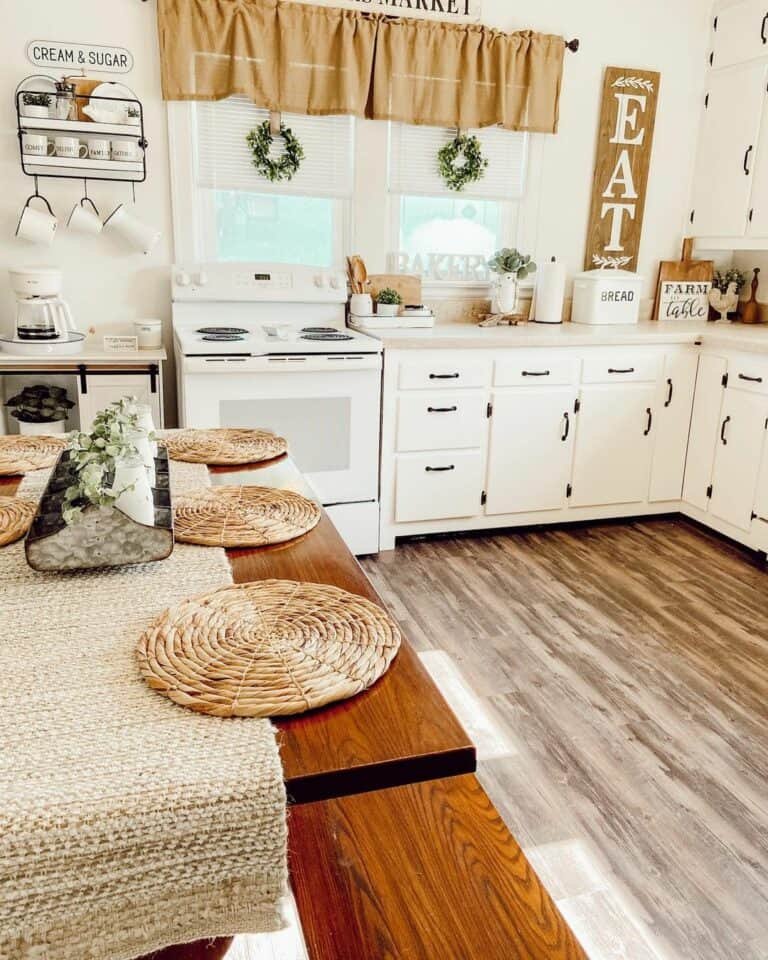 Vintage cabinets eat-in kitchen