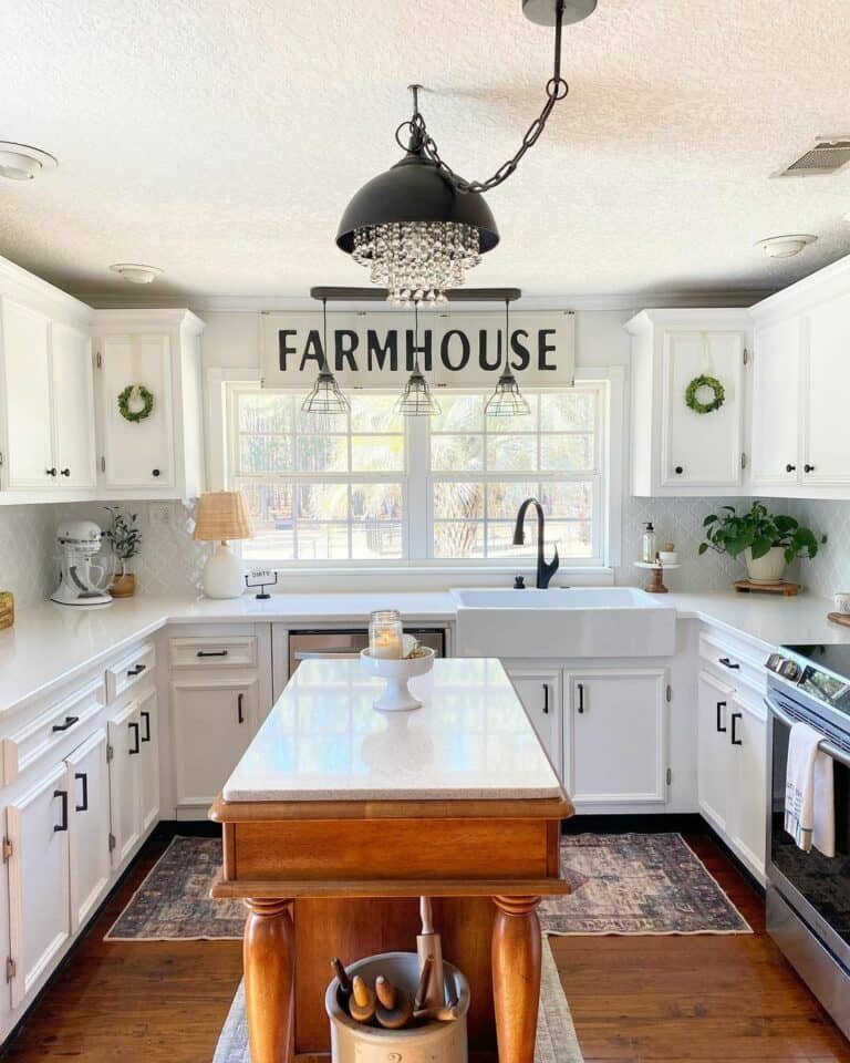 White light fixtures