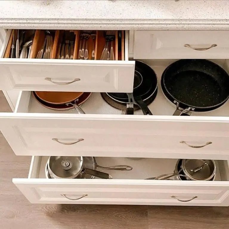 White pull-out drawers