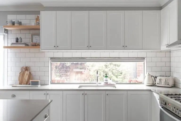White shaker cabinets