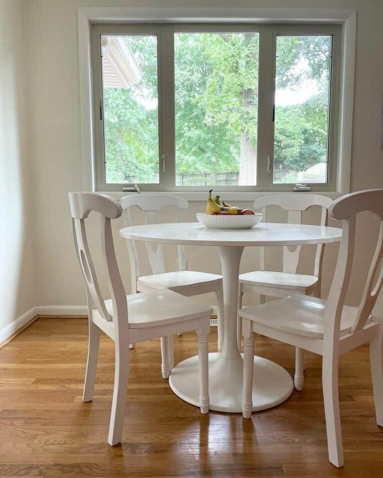 White table with chairs