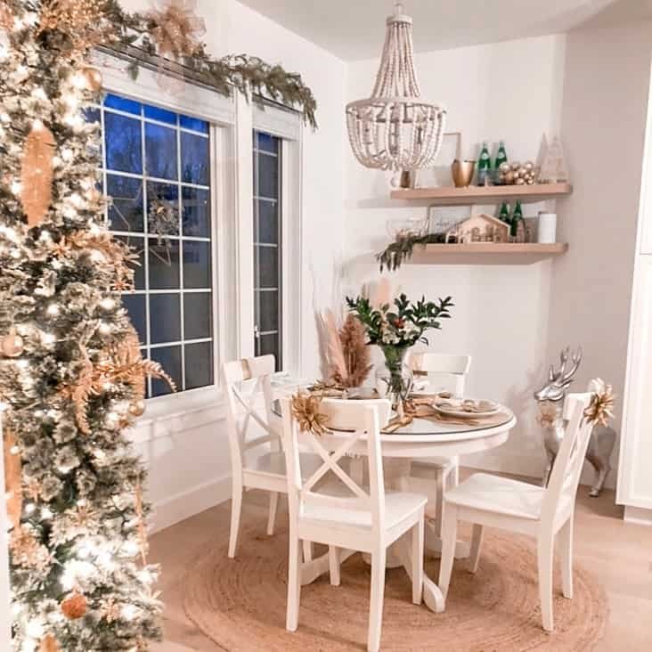 White Walls with Focused Accessories
